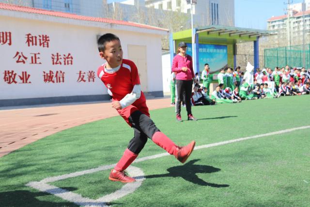 世界杯-凯恩2球贝林厄姆拉师傅破门 英格兰4-2克罗地亚